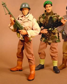 Omaha Beach & Marine Commando - Hasbro - G.I. Joe - Action Figures at ...