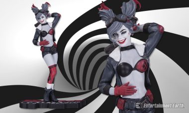 Breaking: DC Collectibles Releases Tri-Color Bombshell Harley Quinn Statue