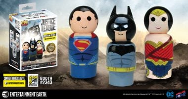 This Convention Exclusive JUSTICE LEAGUE™ Pin Mate Set is Exceedingly Limited