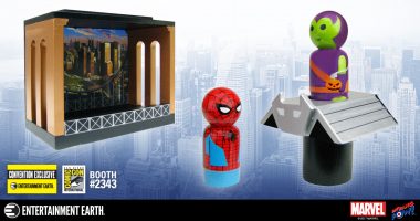 First in the Series! Exclusive Spider-Man & Green Goblin with Glider in All-New Stackable Diorama