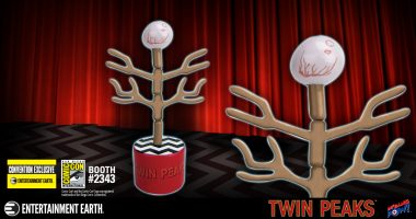 New San Diego Comic-Con Exclusive Evolution of the Arm Push Puppet and Meet the Cast of TWIN PEAKS®